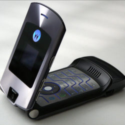 Обновленная версия Motorola Razr возможно будет стоить дороже iPhone XS