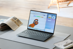 Ноутбук ASUS Googlebook 14 с сенсорным OLED-дисплеем
