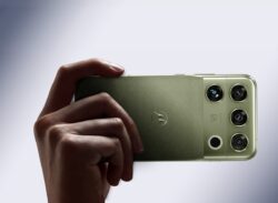 Motorola signature 27 в зелёном корпусе — официальное изображение Motorola
